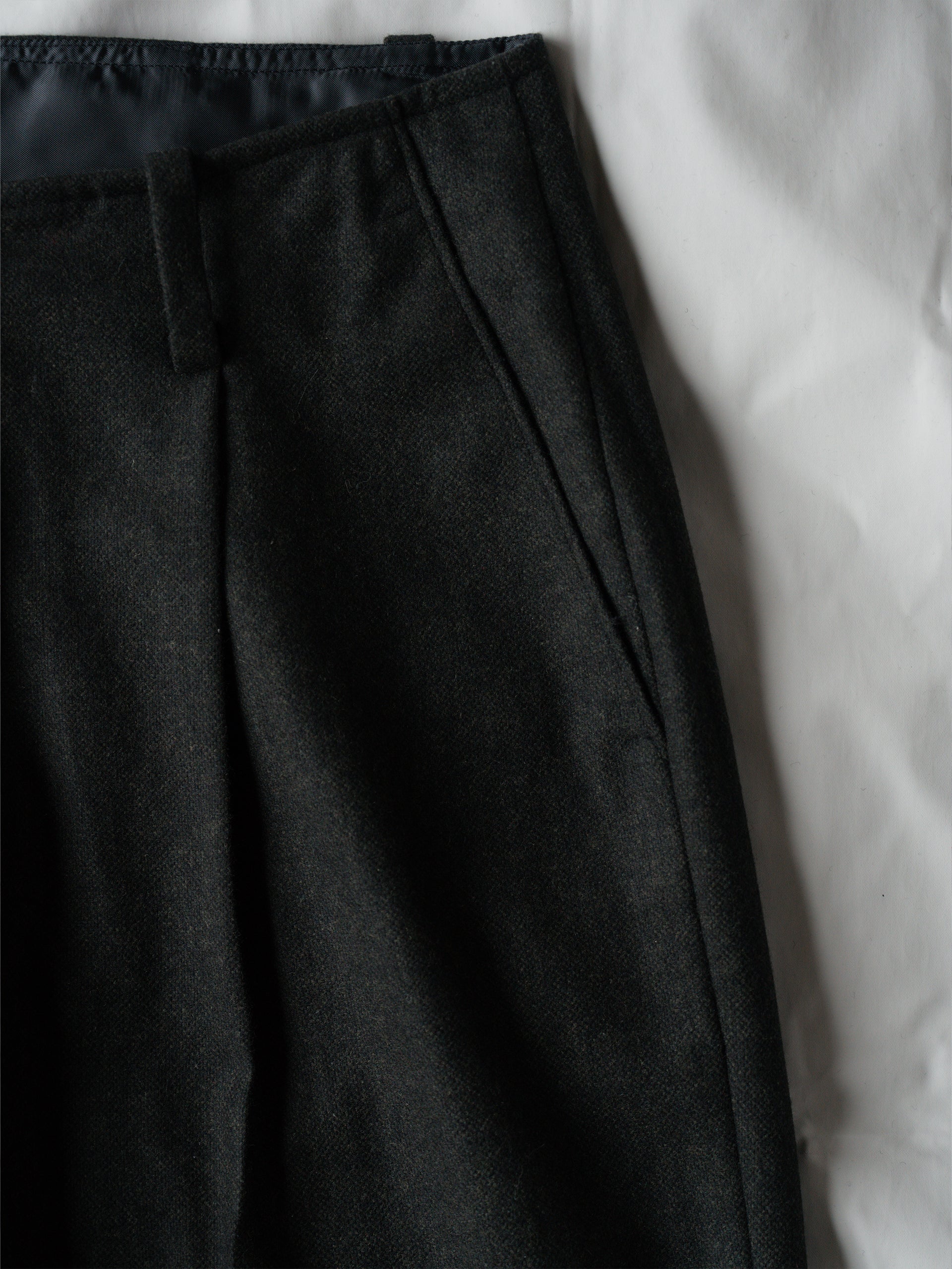 WOOL FLANNEL PANTS IN CHARCOAL